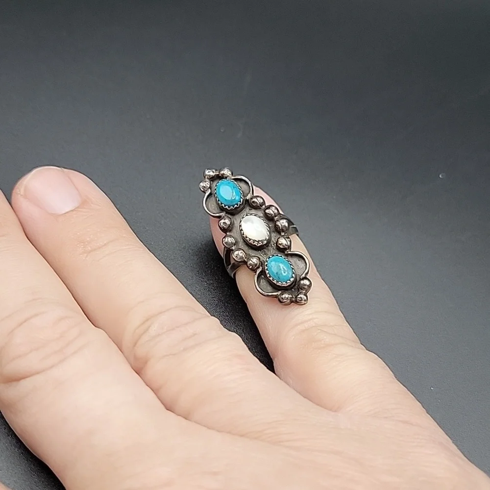 Vintage Navajo Sterling Silver Turquoise Mother Of Pearl 3-Stone Statement Ring - Picture 9 of 12